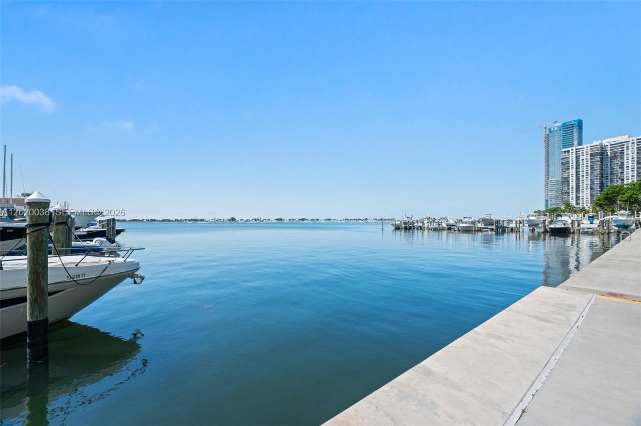 1901 Brickell Ave, Unit B2004, Miami, FL 33129 Photo