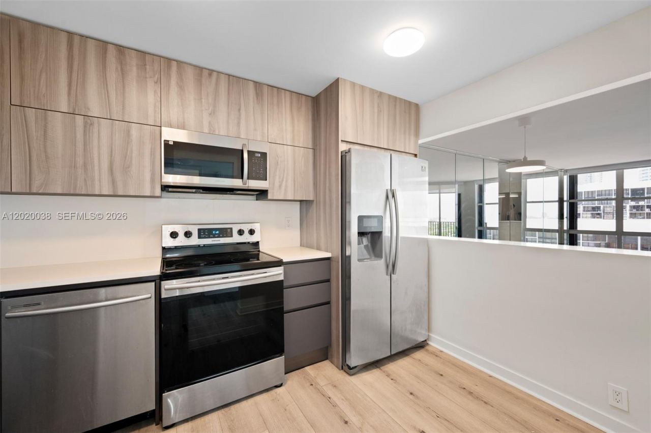1901 Brickell Ave, Unit B2004, Miami, FL 33129 Photo