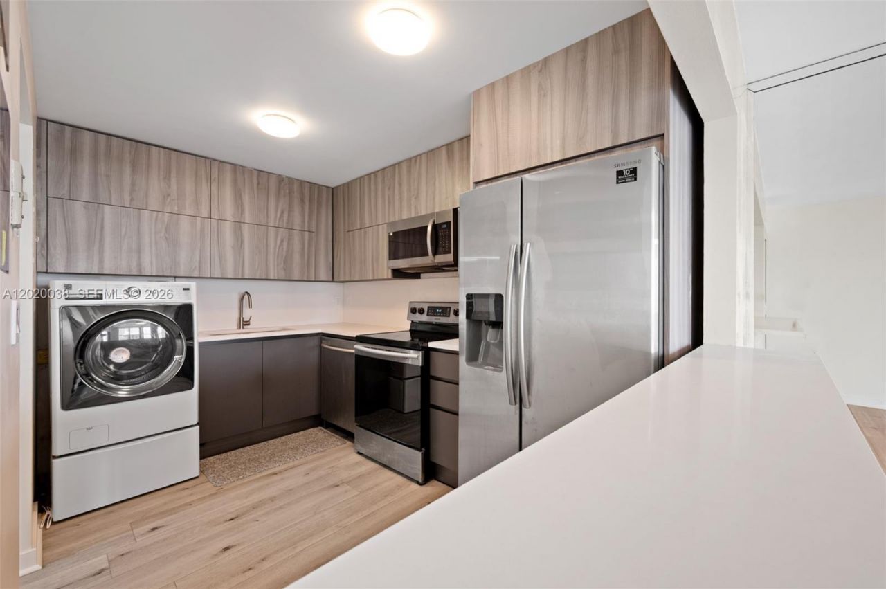 1901 Brickell Ave, Unit B2004, Miami, FL 33129 Photo