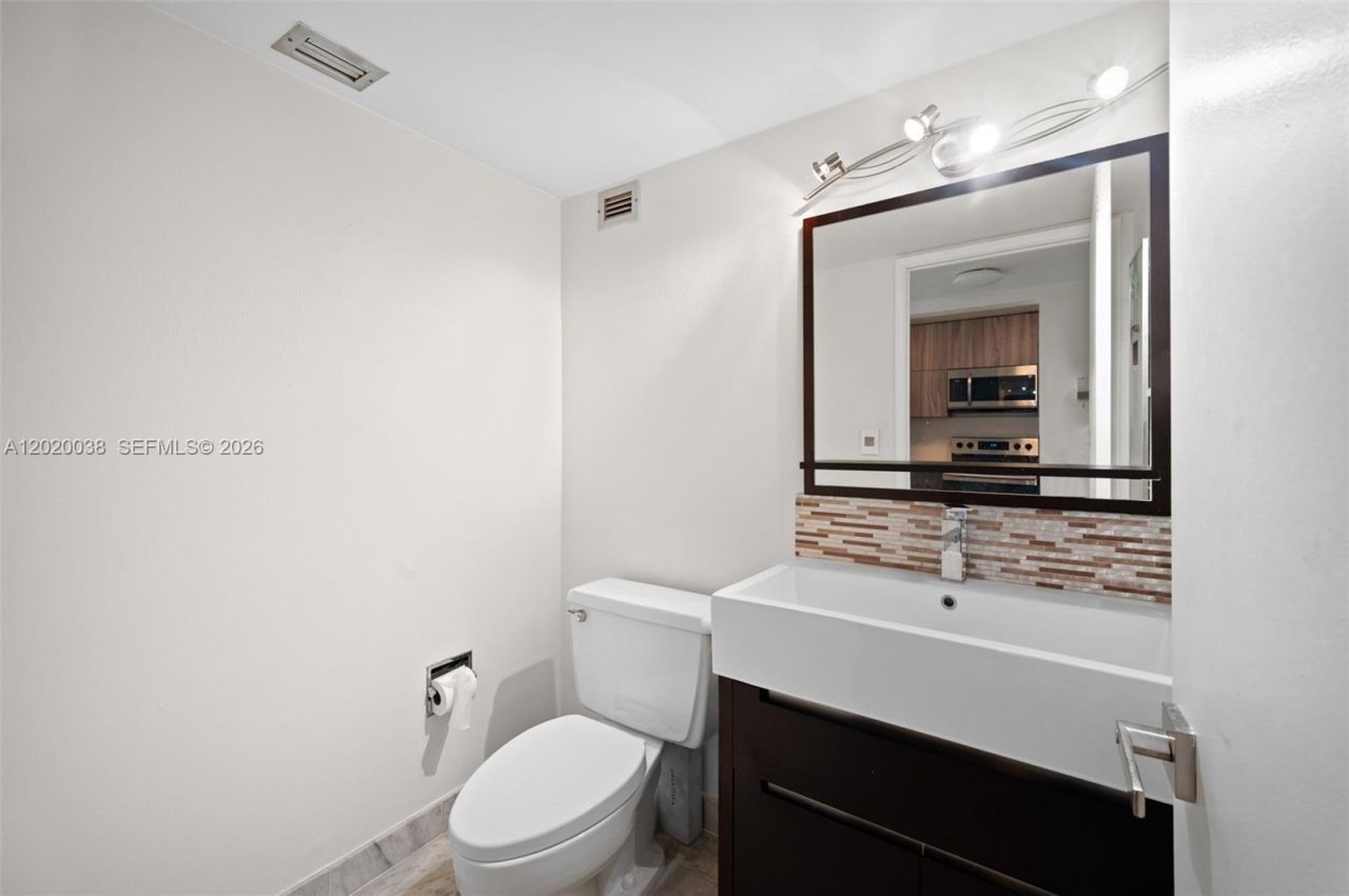 1901 Brickell Ave, Unit B2004, Miami, FL 33129 Photo