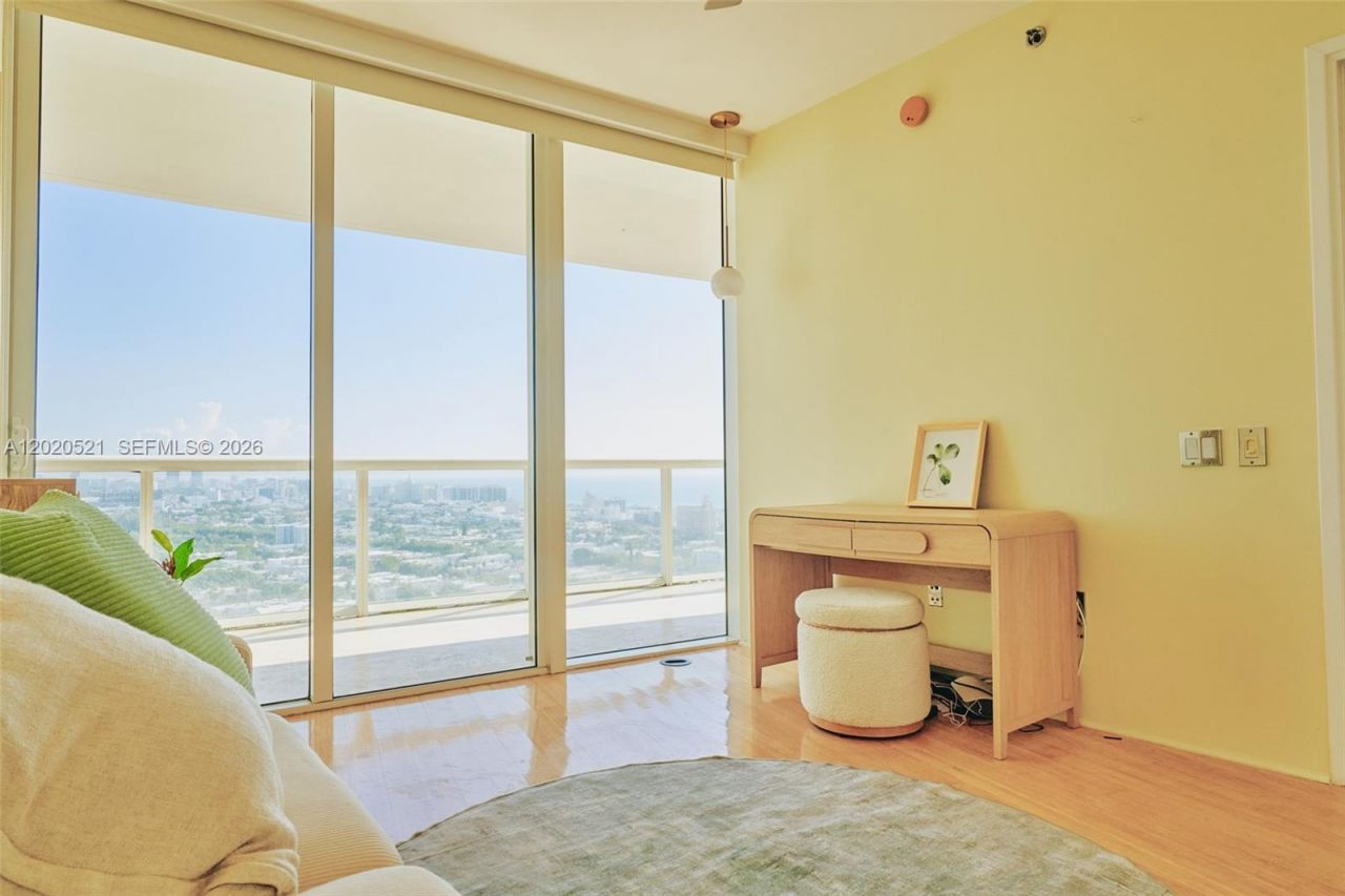 450 Alton Rd, Unit 2810, Miami Beach, FL 33139 Photo