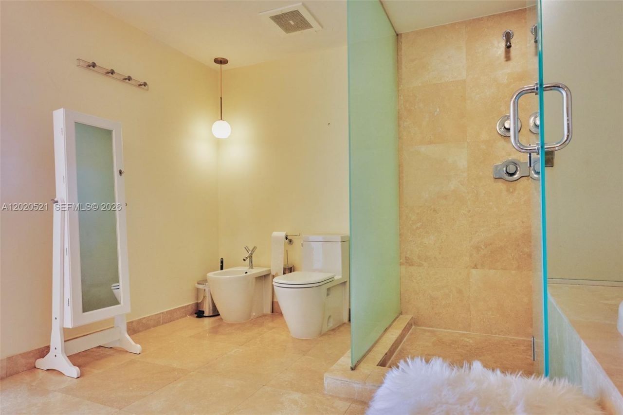 450 Alton Rd, Unit 2810, Miami Beach, FL 33139 Photo