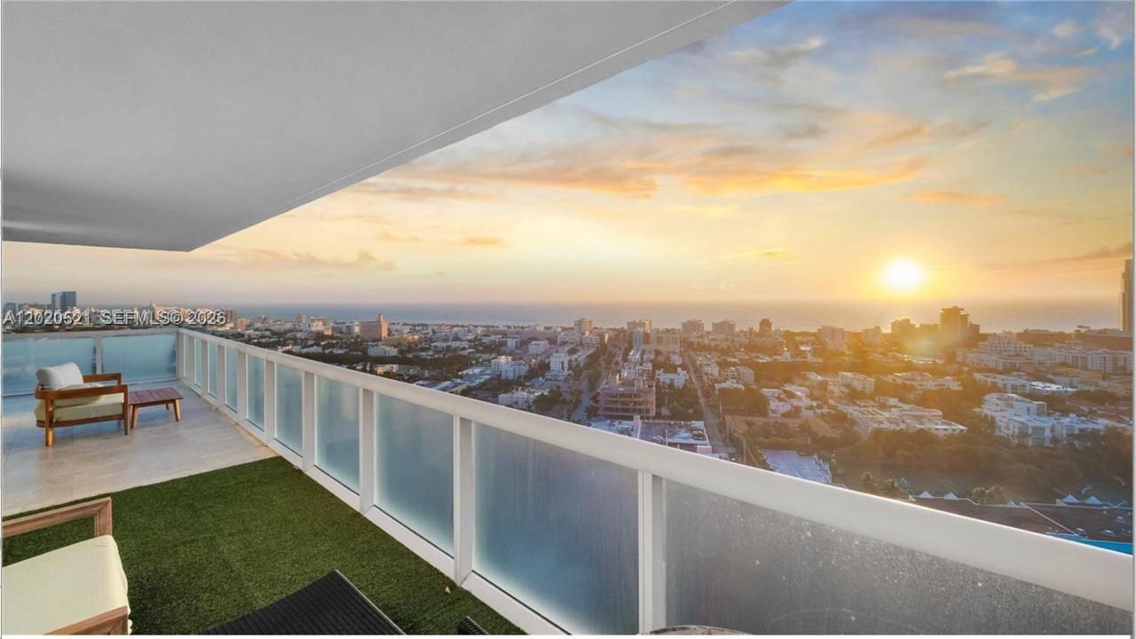 450 Alton Rd, Unit 2810, Miami Beach, FL 33139 Photo