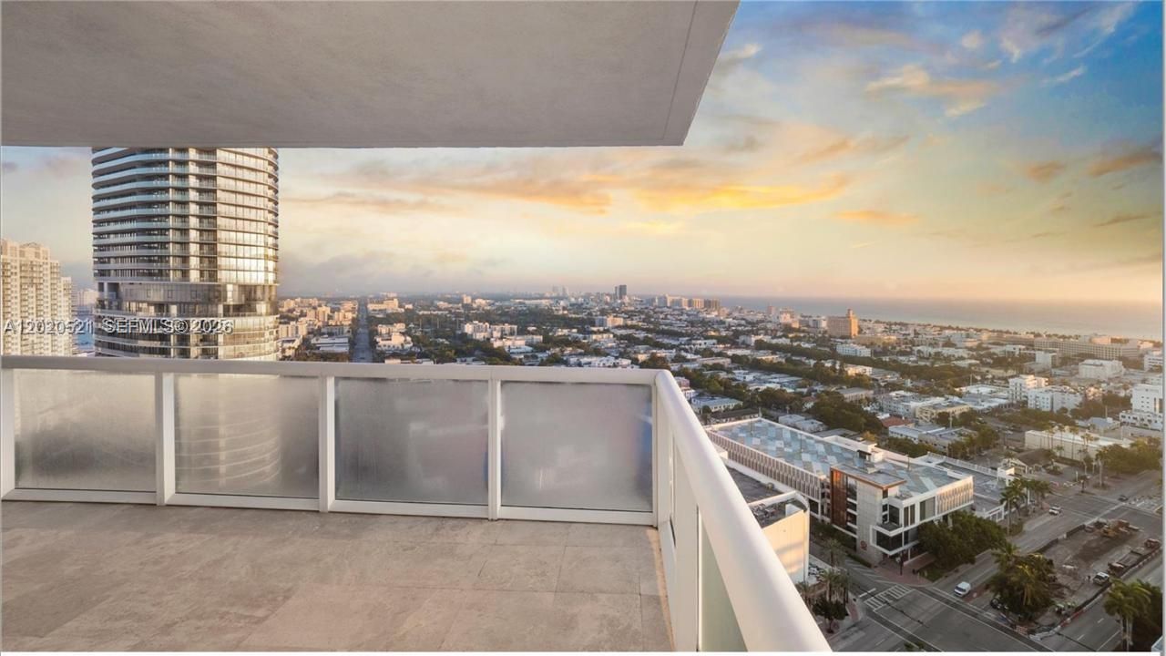 450 Alton Rd, Unit 2810, Miami Beach, FL 33139 Photo