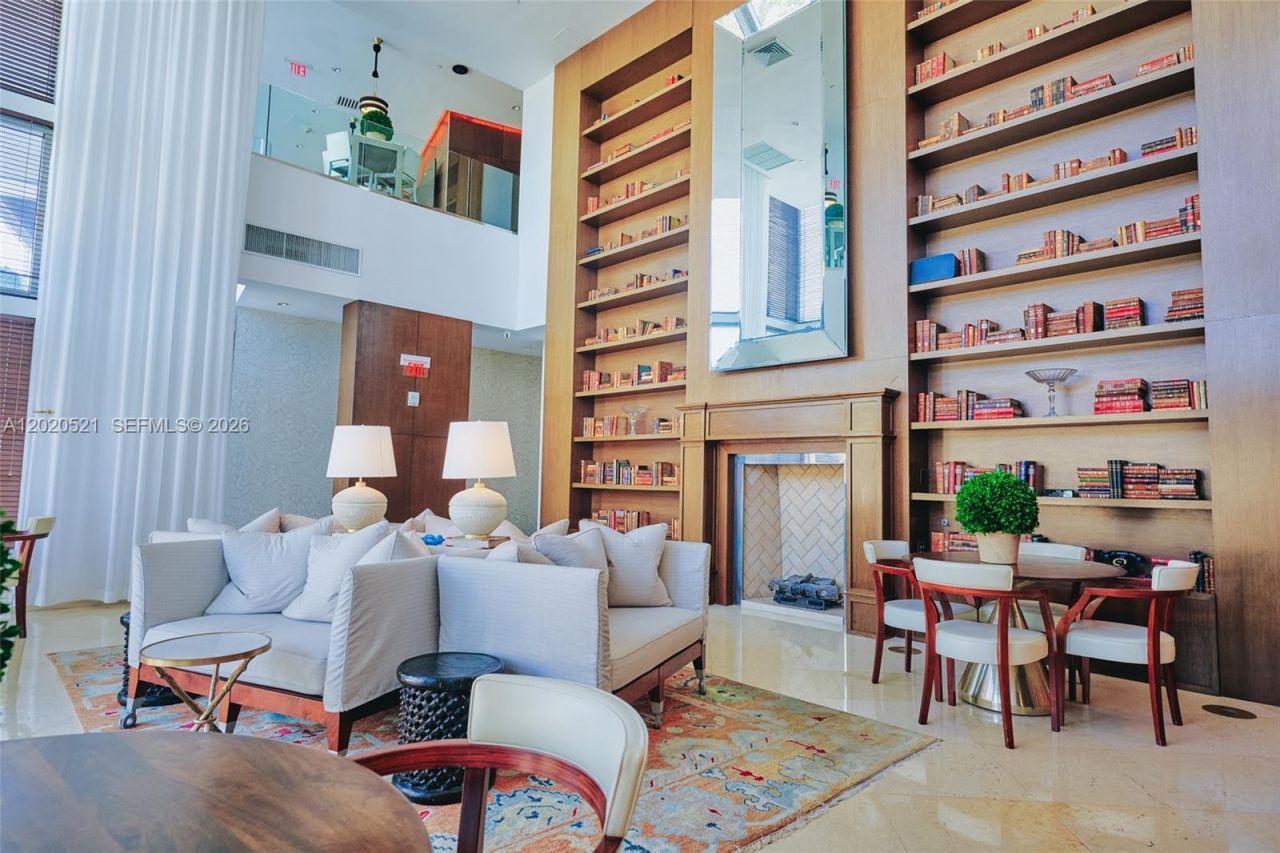 450 Alton Rd, Unit 2810, Miami Beach, FL 33139 Photo
