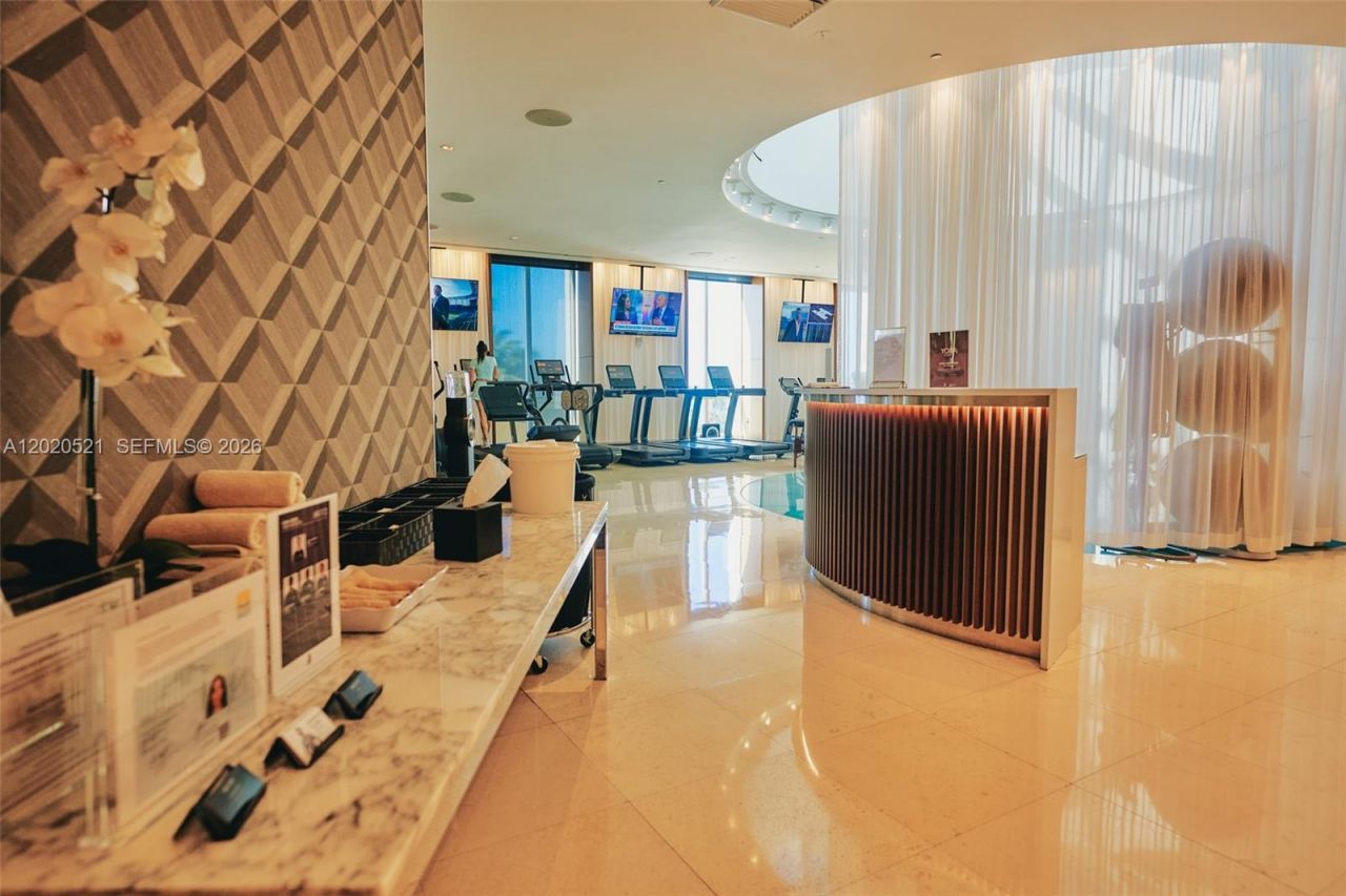 450 Alton Rd, Unit 2810, Miami Beach, FL 33139 Photo