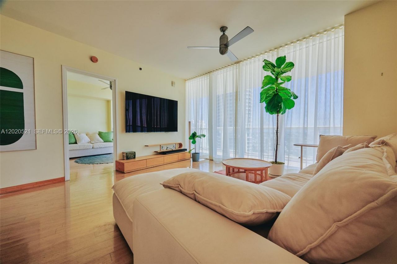 450 Alton Rd, Unit 2810, Miami Beach, FL 33139 Photo