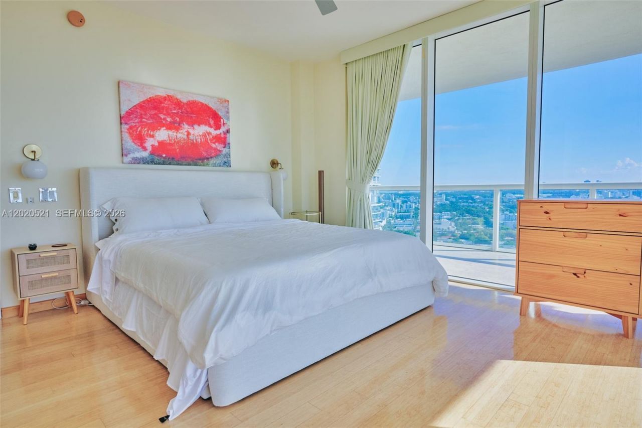 450 Alton Rd, Unit 2810, Miami Beach, FL 33139 Photo