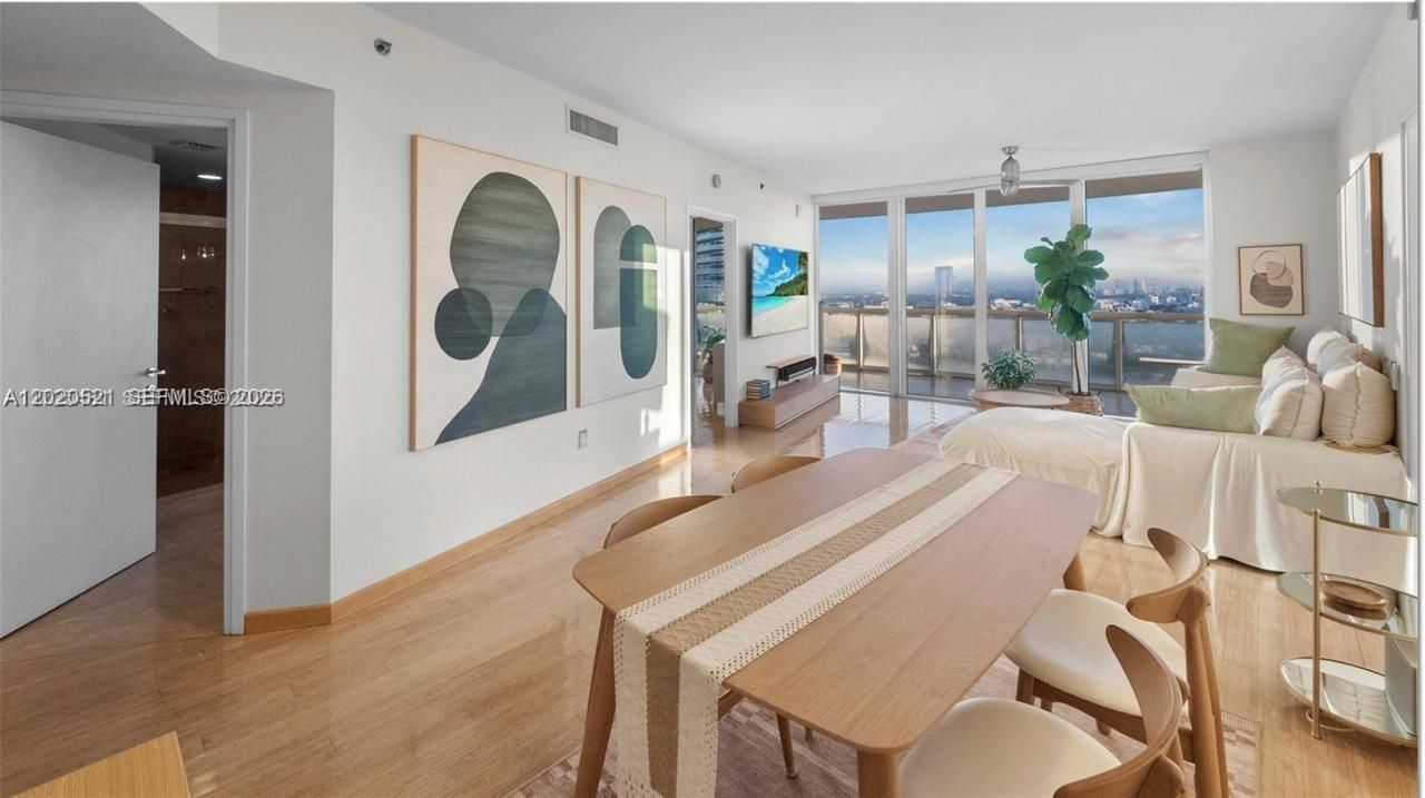 450 Alton Rd, Unit 2810, Miami Beach, FL 33139 Photo