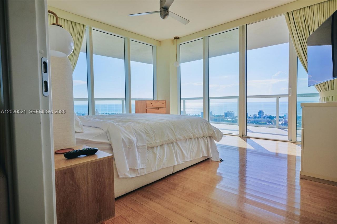 450 Alton Rd, Unit 2810, Miami Beach, FL 33139 Photo