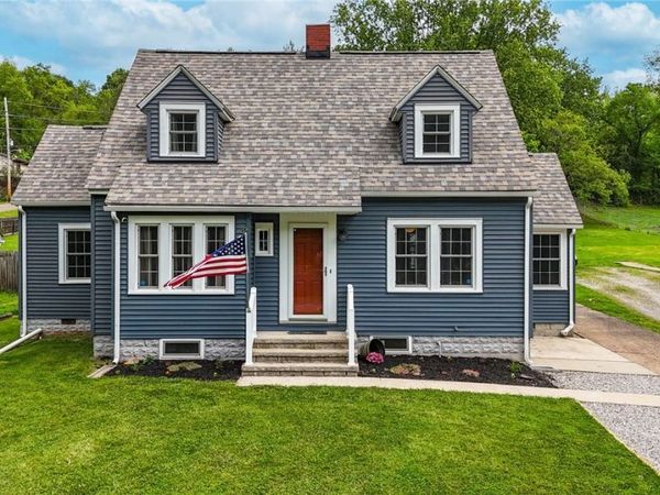 1324 Colegate Drive, Marietta, OH 45750