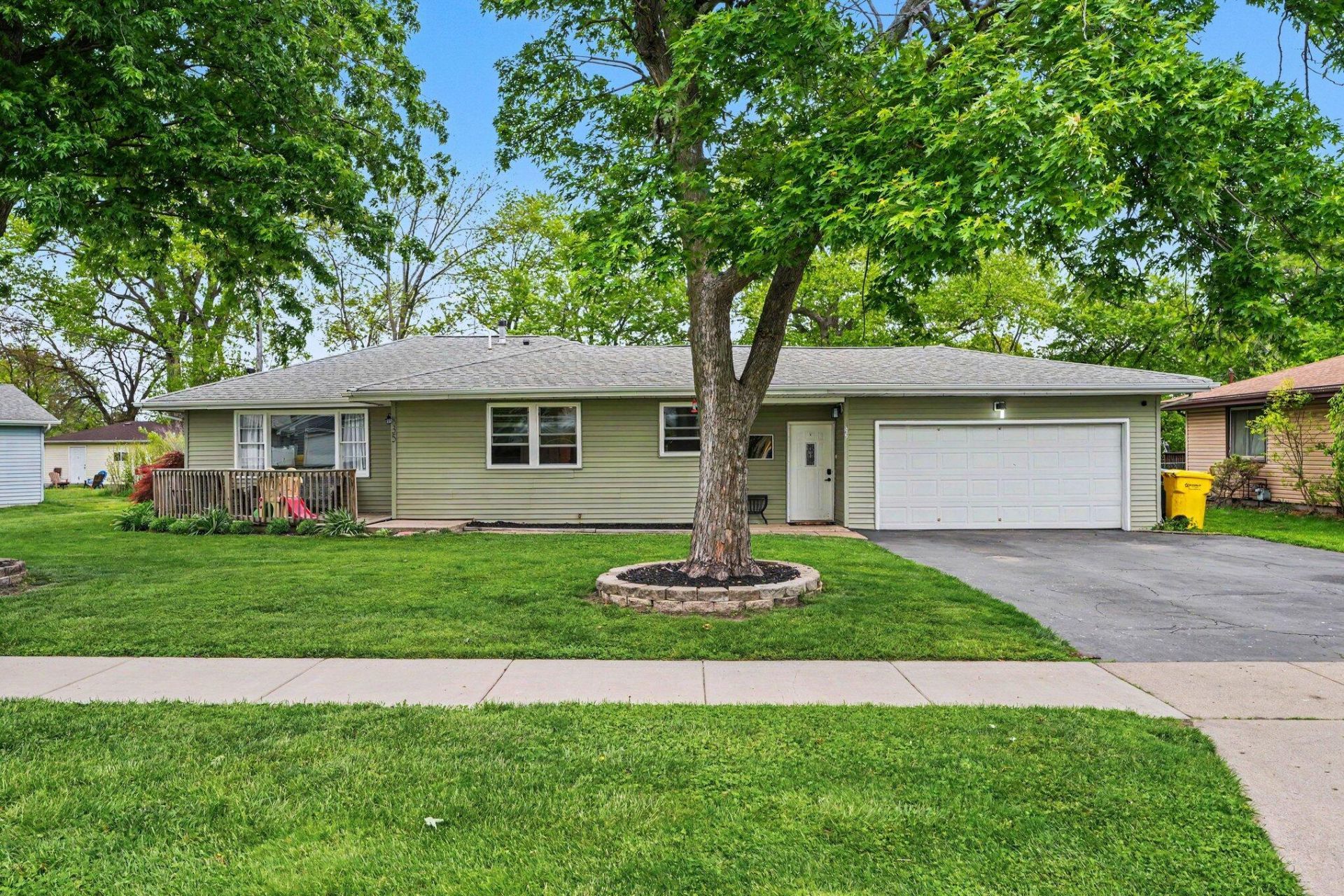 835 N Indiana Street, Griffith, IN 46319 Main Photo