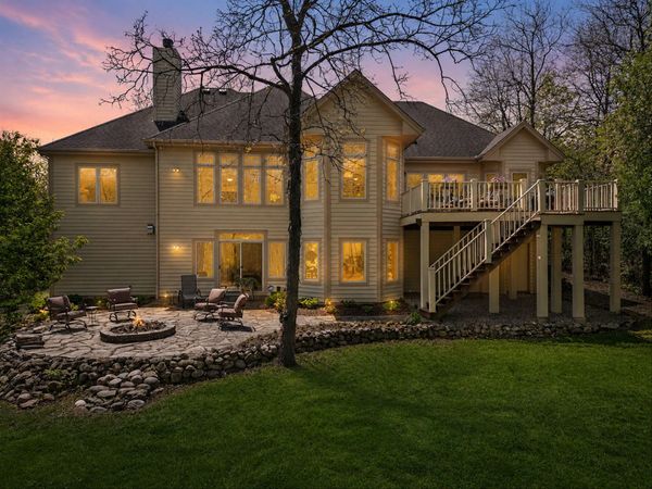 5100 Richmond Dr, Caledonia, WI 53406
