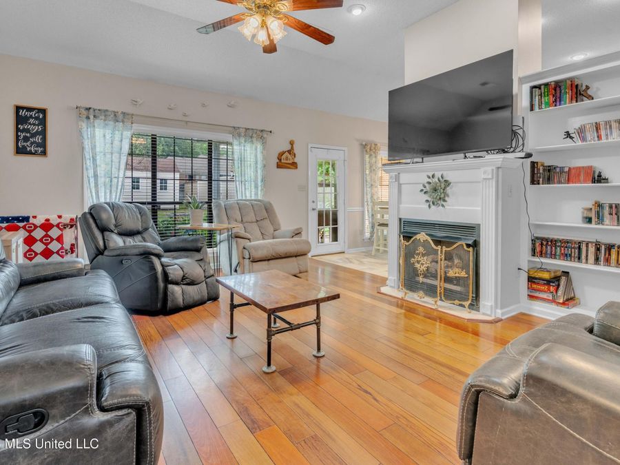 Property Image 6