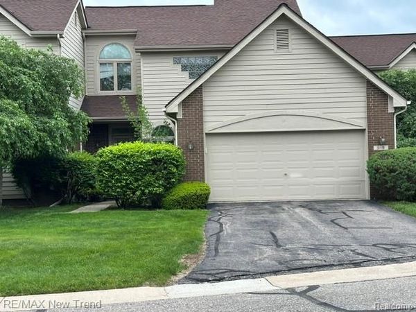 5118 SIMPSON LAKE Road, West Bloomfield Twp, MI 48323