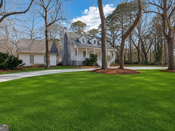 222 Five Pounds Road, St. Simons, GA 31522