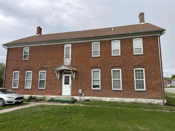 1123 26Th Ave, Middle Amana, IA 52307