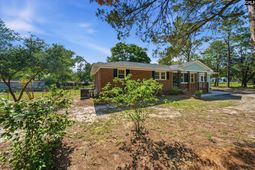 1162 Mcdonald Avenue photo 4