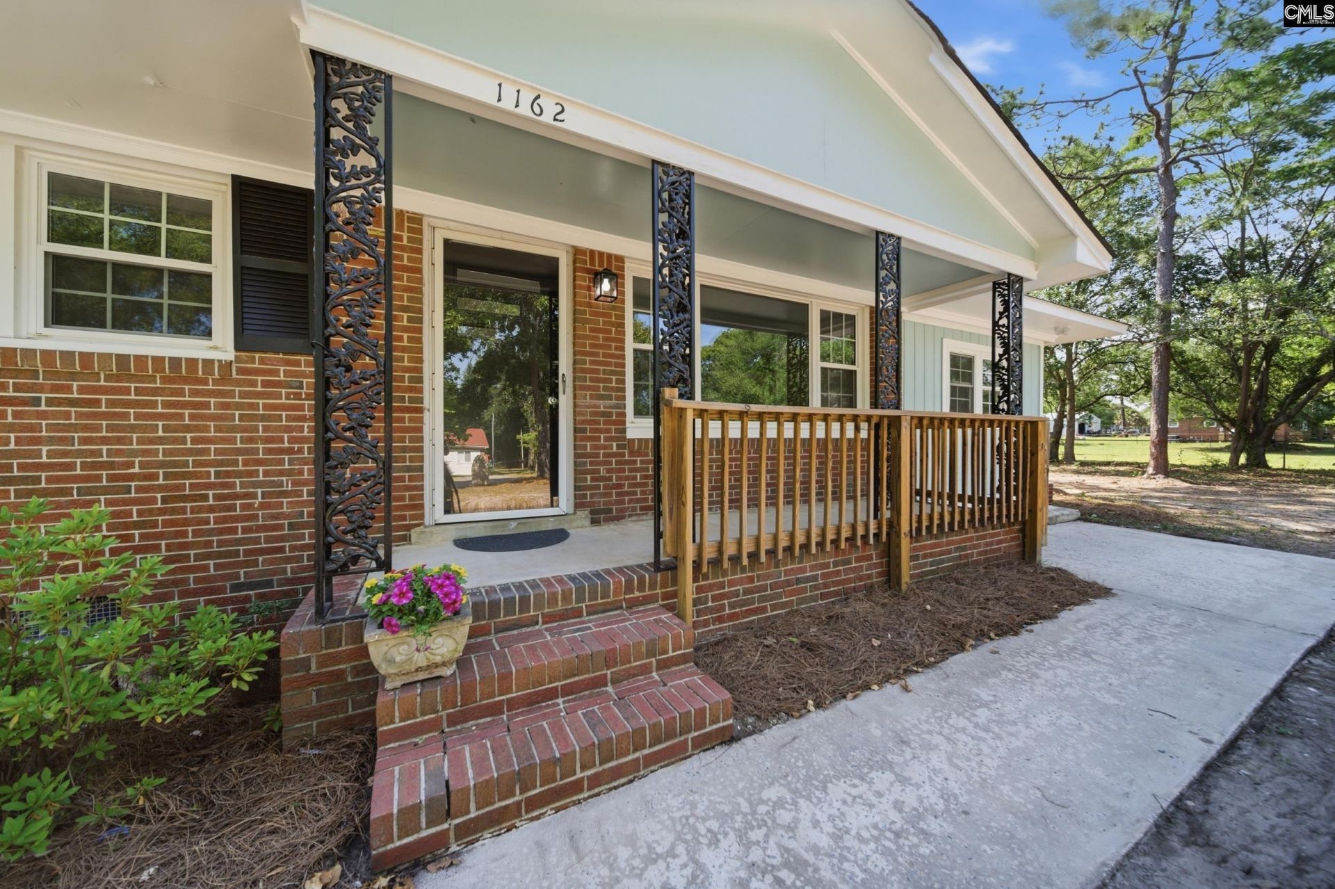 1162 Mcdonald Avenue Photo 4