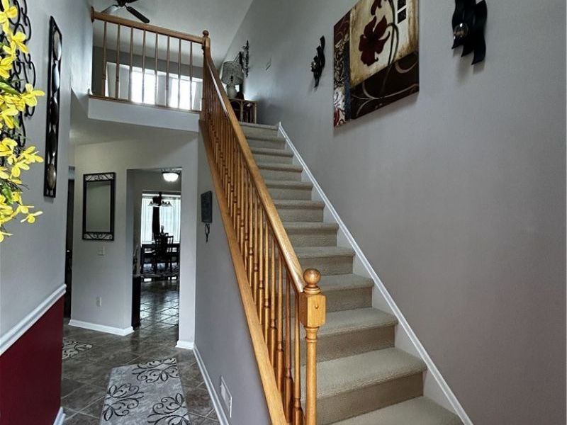 9605 E Idlewood Drive, Twinsburg, OH 44087 Photo 2
