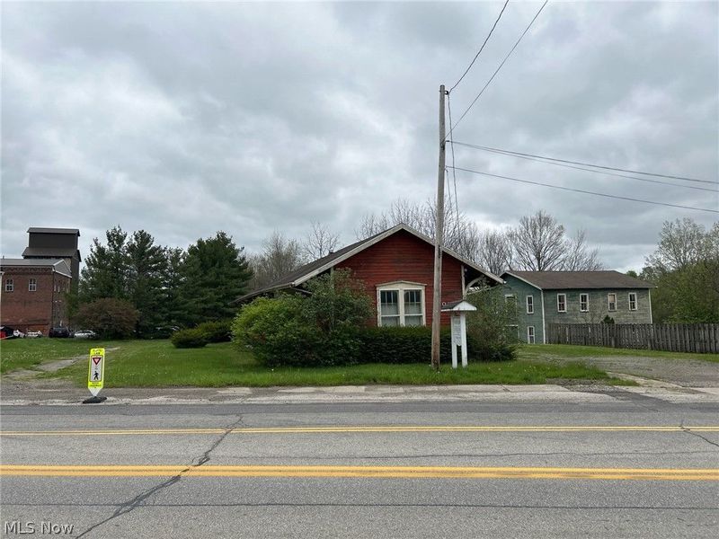 10636 Main Street, Mantua, OH 44255 Photo 4