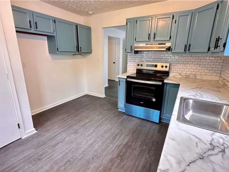 571 E 115th Street, Cleveland, OH 44108 Photo 10