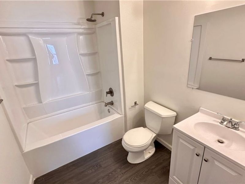 571 E 115th Street, Cleveland, OH 44108 Photo 13