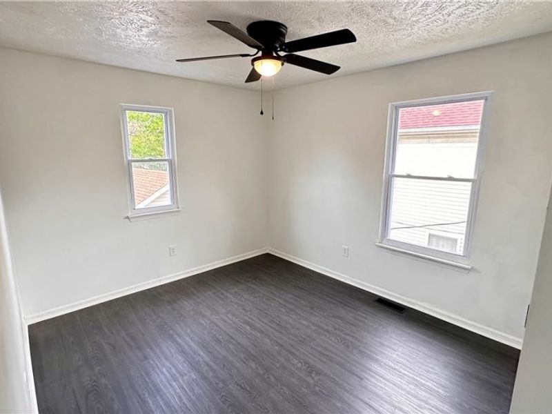 571 E 115th Street, Cleveland, OH 44108 Photo 18