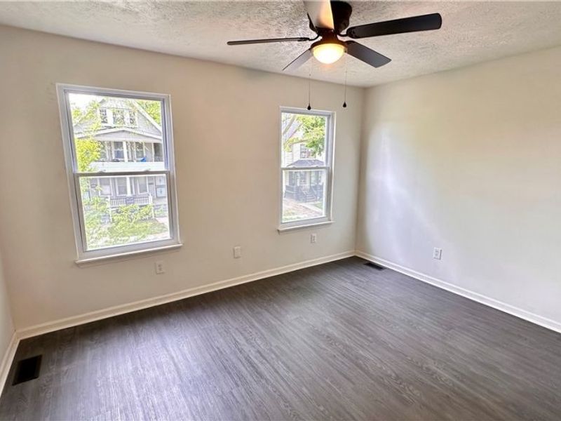 571 E 115th Street, Cleveland, OH 44108 Photo 19