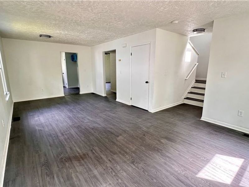 571 E 115th Street, Cleveland, OH 44108 Photo 6