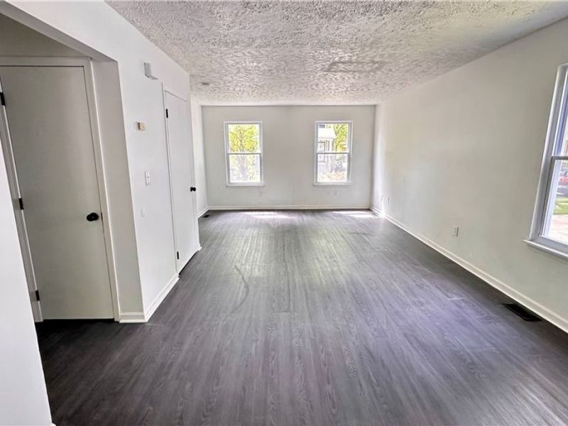 571 E 115th Street, Cleveland, OH 44108 Photo 7
