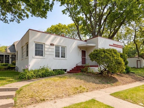 1708 Woodland Avenue , Davenport, IA 52803
