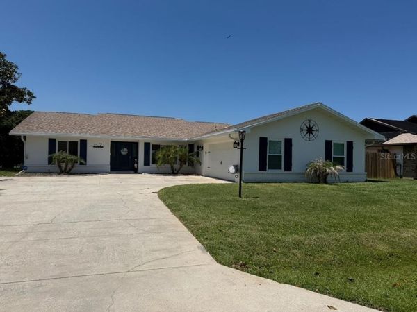 7 CEDARFORD COURT , PALM COAST, FL 32137