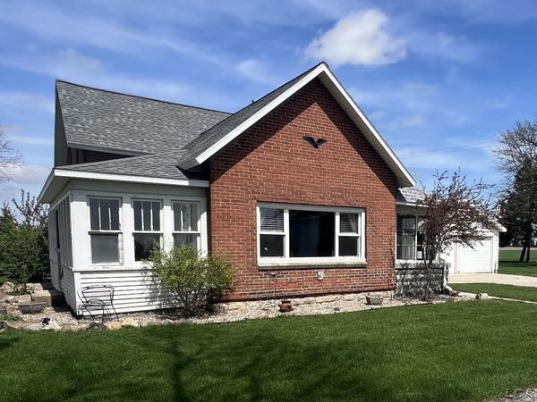 11725 Thompson , Blissfield, MI 49228