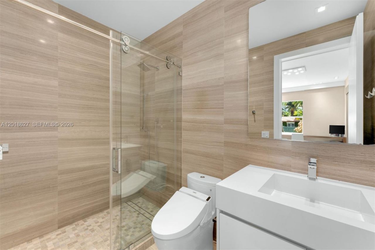 229 Golden Beach Dr, Golden Beach, FL 33160 Photo
