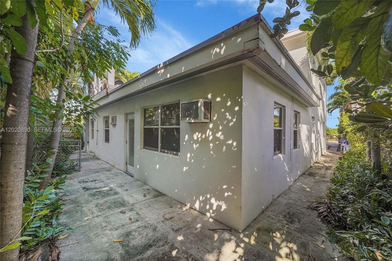 620 86th St , Unit B, Miami Beach, FL 33141 Photo