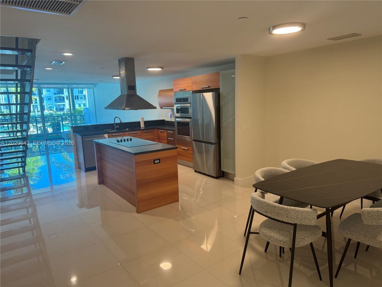2950 NE 188th St , Unit 140, Aventura, FL 33180 Photo