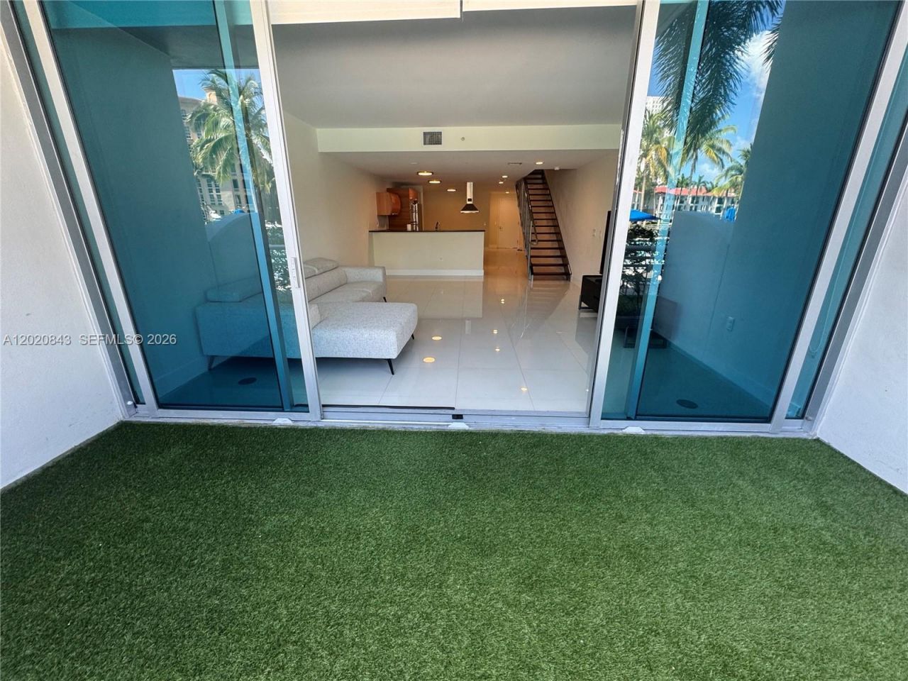 2950 NE 188th St , Unit 140, Aventura, FL 33180 Photo