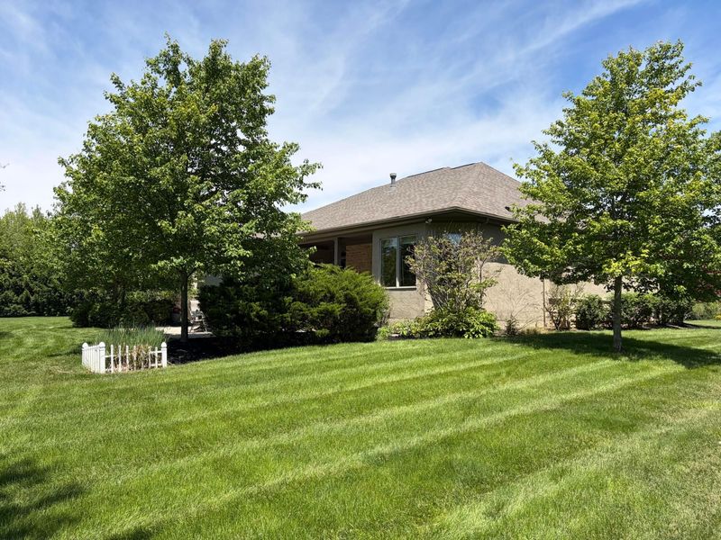 4488 Menderes Drive, Powell, OH 43065 Photo 3