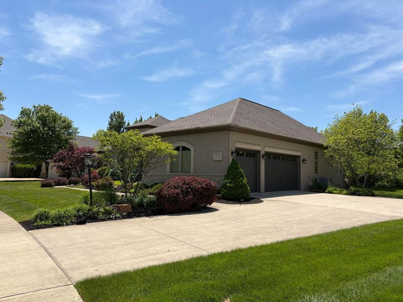 4488 Menderes Drive, Powell, OH 43065 Photo 4