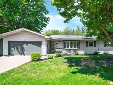 3333 W LEXINGTON Court, Peoria, IL 61615
