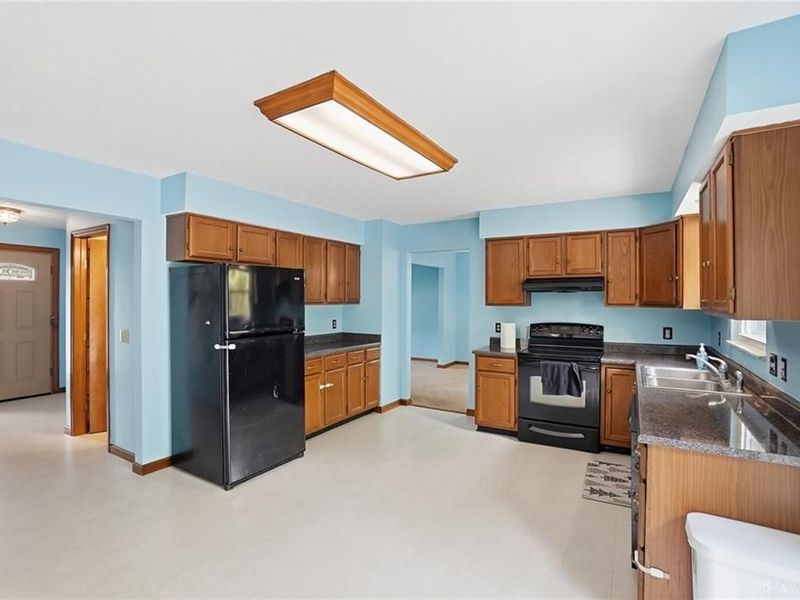 311 Johnson Trail, Moraine, OH 45439 Photo 6
