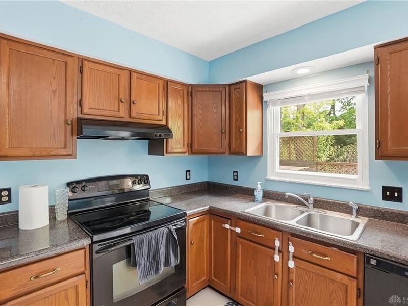 311 Johnson Trail, Moraine, OH 45439 Photo 8