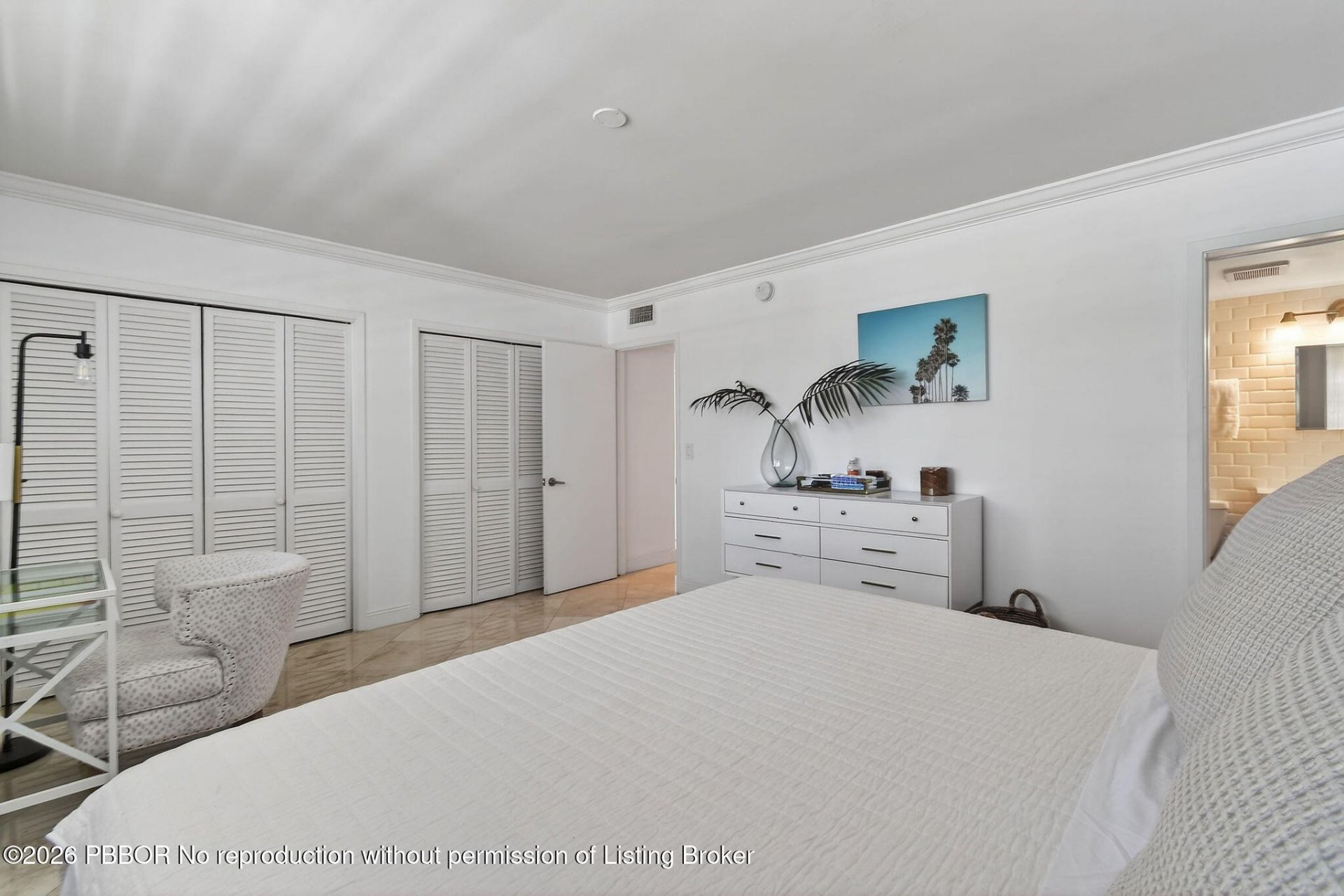 139 Sunrise Avenue, Unit 203, Palm Beach, FL 33480 Photo