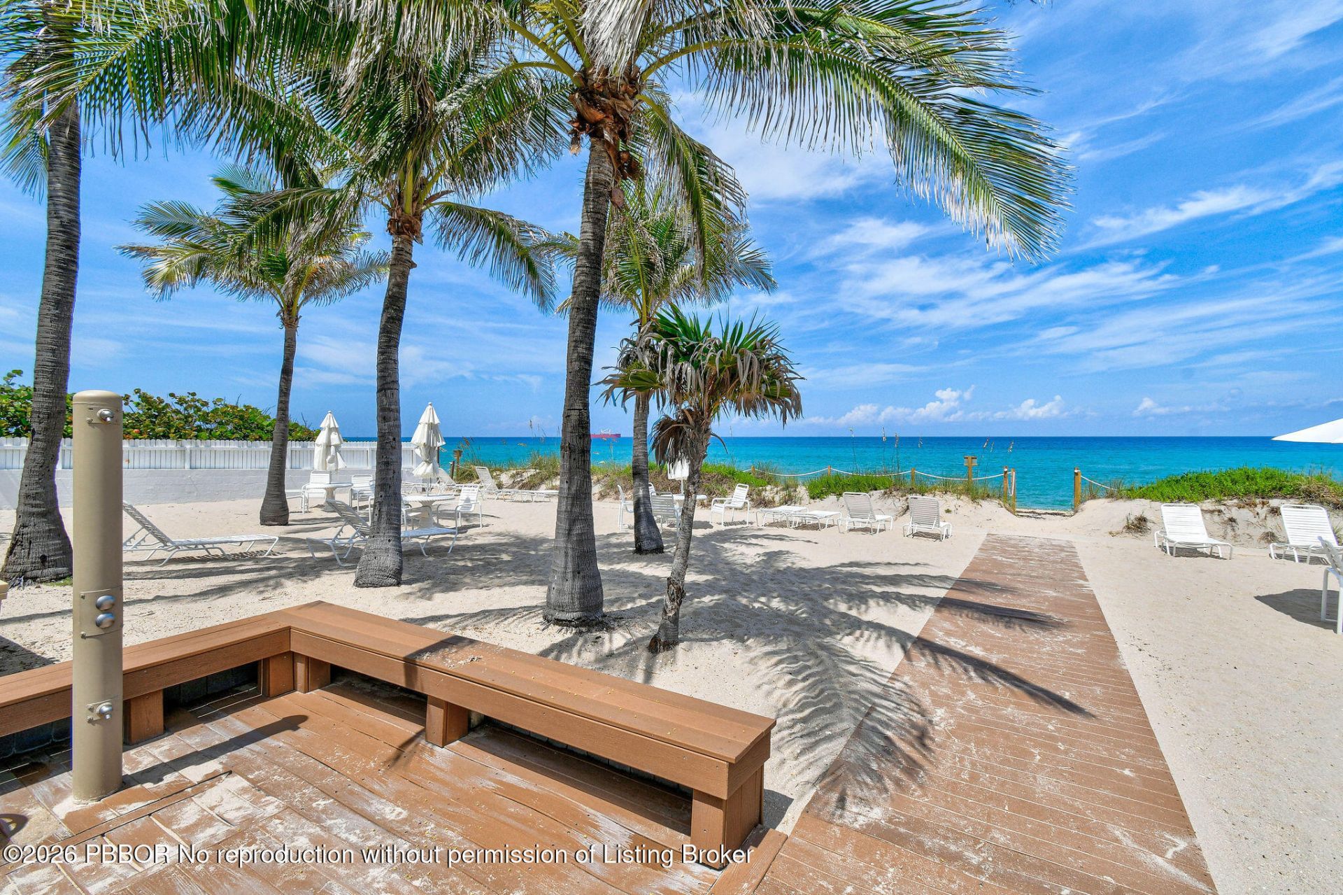 139 Sunrise Avenue, Unit 203, Palm Beach, FL 33480 Photo