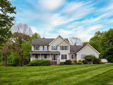 37 Angelo Boulevard , Poughkeepsie, NY 12603