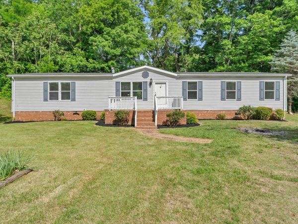 256 Goose Market , Stuart, VA 24171