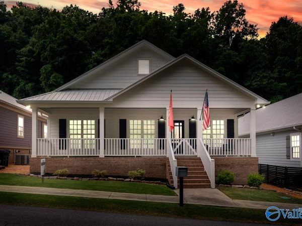 1521 Patterson Street, Guntersville, AL 35976
