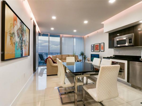 92 SW 3rd St , Unit 2808, Miami, FL 33130