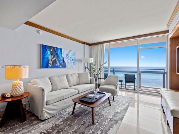 6801 Collins Ave , Unit 417, Miami Beach, FL 33141